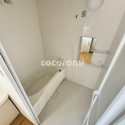 野里町テラスの浴室