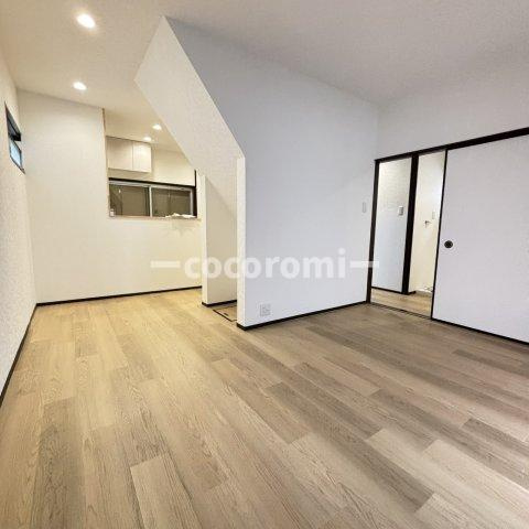 茄子作リノベーションハウスの居間・リビング