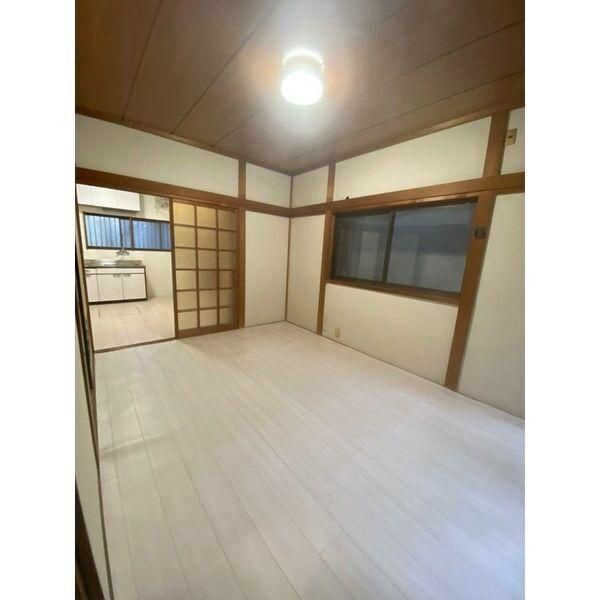 野村中町7丁目貸家の居間・リビング