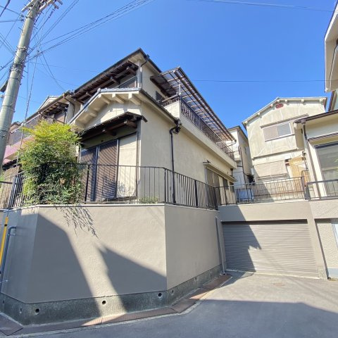 津田東町車庫付き戸建