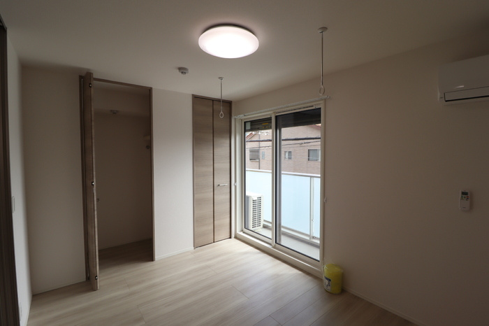 レーヴェ前原町の寝室