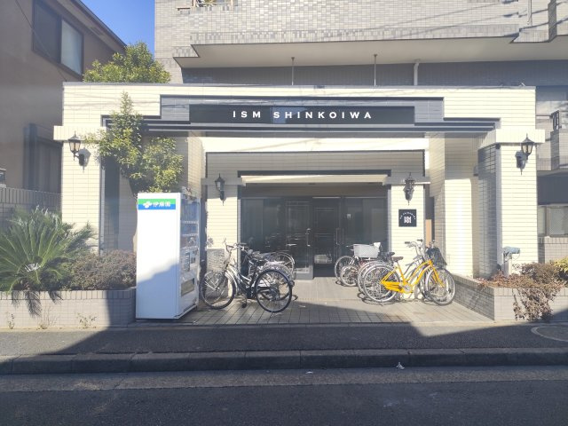 ＩＳＭ新小岩のエントランス