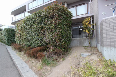 【庭】 | カーサベルデ中山A棟