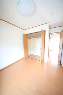 【洋室】 | 菖蒲ハイツ