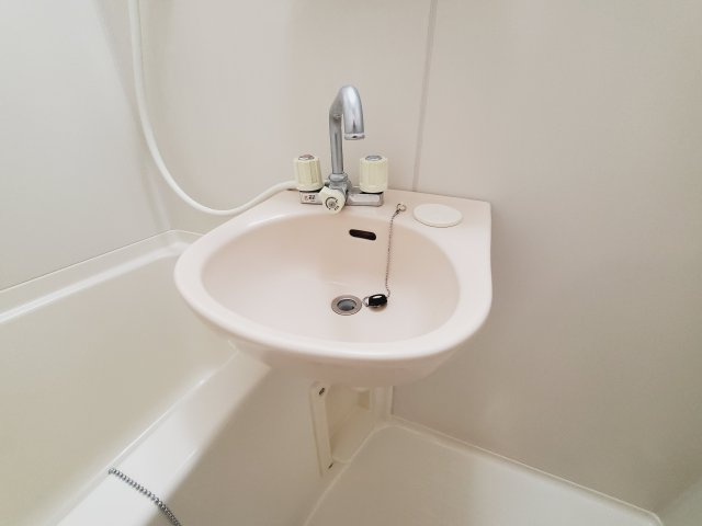 エルロン21（ELERON21）の浴室