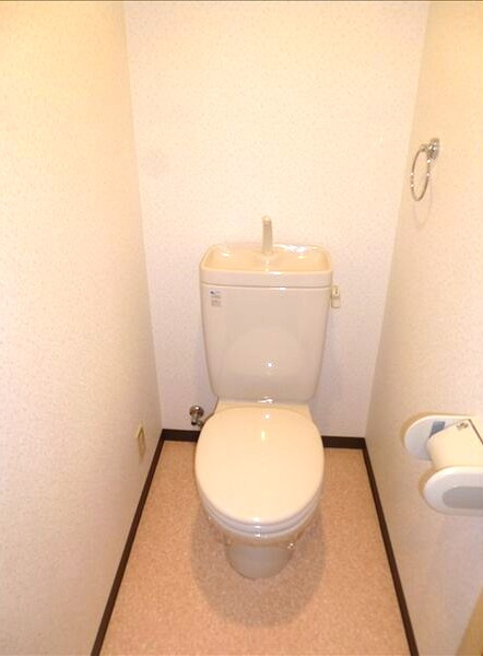 レージュ中根のトイレ