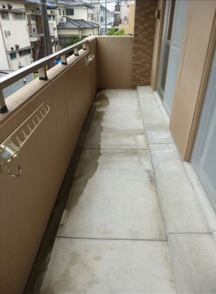 レージュ中根のバルコニー