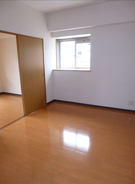 レージュ中根の寝室