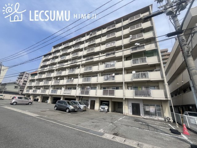 万葉ハイツ姫路の外観