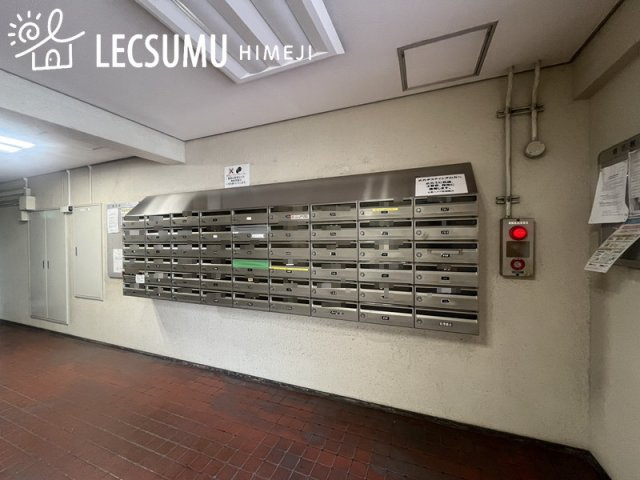 万葉ハイツ姫路のロビー