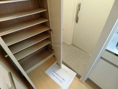 【玄関】 | ミモサ中津