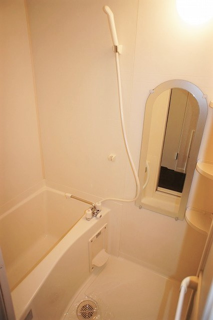 新品家具付きマンション春吉18(KaGood福岡)の浴室