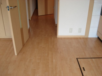 【居間・リビング】 | メゾンミルキーウェイⅠ | リビング