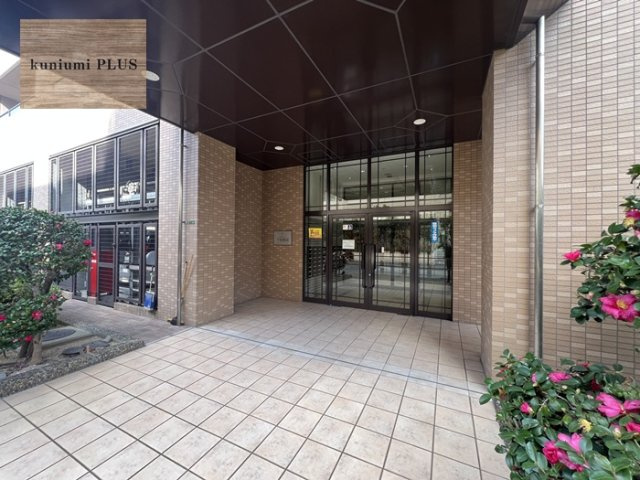 ローレルコート今福鶴見のエントランス