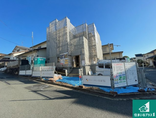 川西市水明台　第18期　新築一戸建ての前面道路含む現地写真|現在建築中！落ち着いた街並みで新生活を始めることが出来そう！周辺の物件も併せてご紹介させて頂きます！