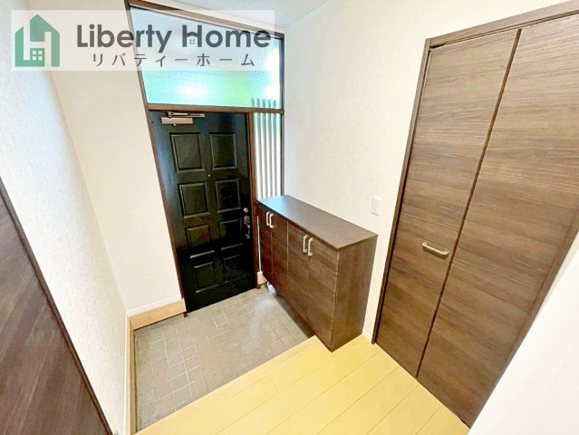 つくば市自由ケ丘　中古戸建の玄関