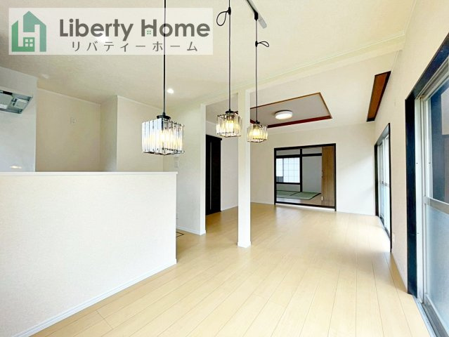 つくば市自由ケ丘　中古戸建の居間・リビング