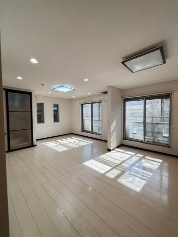 北千住戸建ての内装