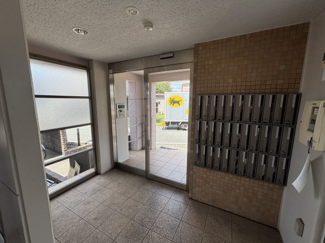 ドエル・ミョウセイのエントランス