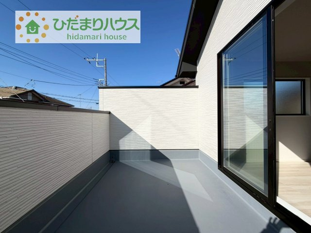 【バルコニー】 | つくば市松栄1期　新築戸建 | 広々としたバルコニーは、大量の洗濯物を干しても余裕！お布団だって、家族全員分をいっきに干せますね(^O^)