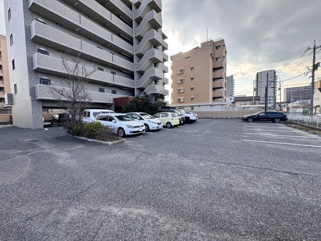 カルムプレミア今の駐車場