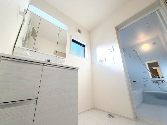 あきる野市草花全２棟　新築分譲の独立洗面台