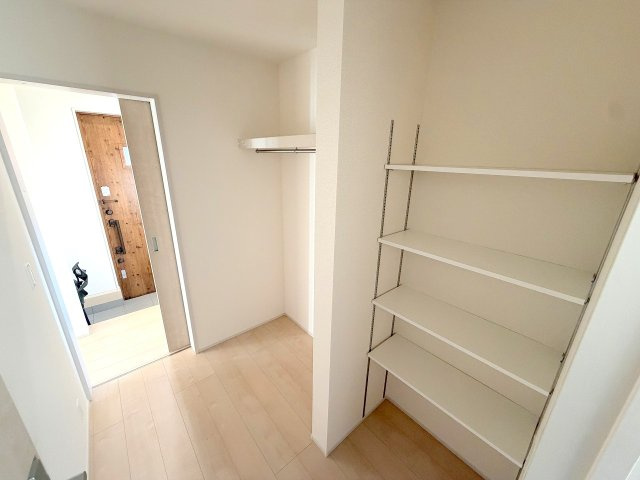 あきる野市草花全２棟　新築分譲の収納