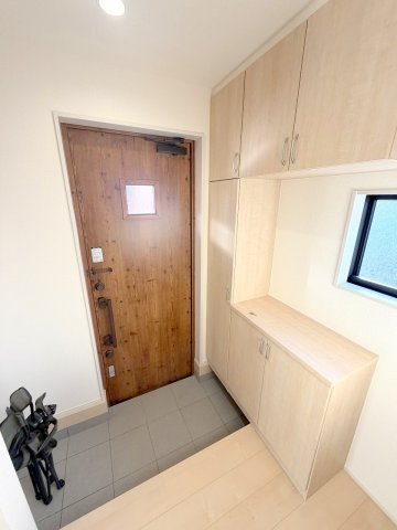 あきる野市草花全２棟　新築分譲の玄関