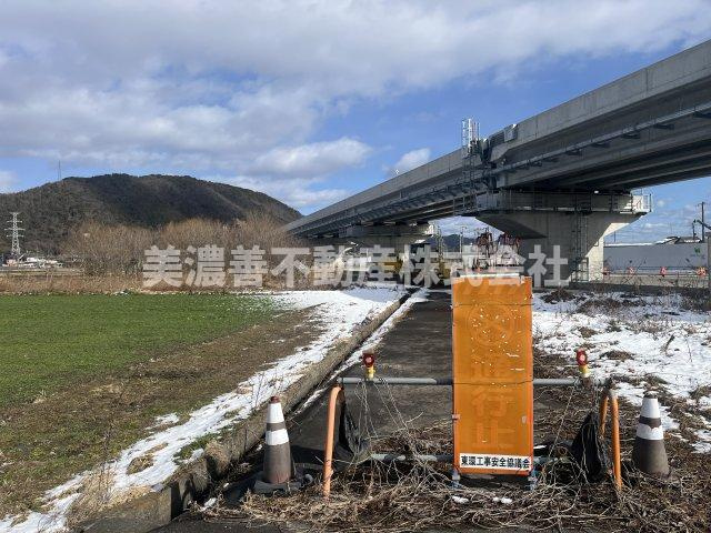 ６６５０３　岐阜市上西郷土地の外観