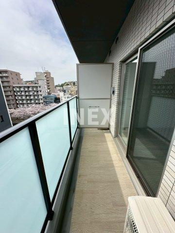 横浜市中区末吉町１丁目の賃貸マンションのバルコニー