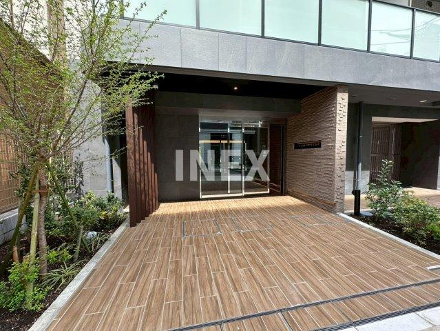 横浜市中区末吉町１丁目の賃貸マンションのエントランス