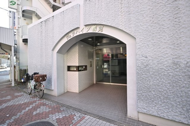 ヴェラハイツ鶴見のエントランス