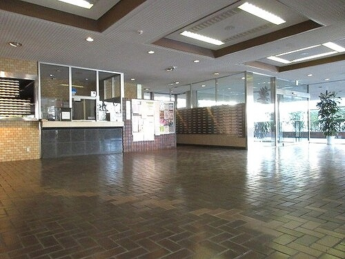 ライオンズマンション大倉山のエントランス|エントランスホール