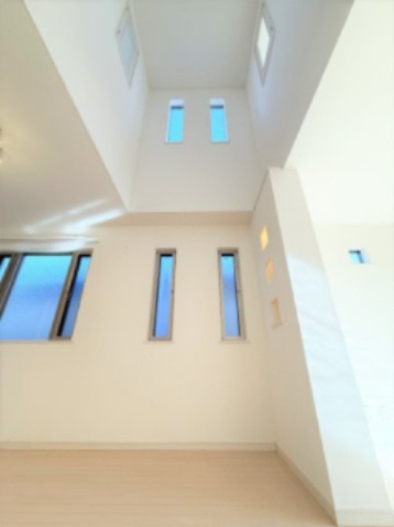 【ダイニング】 | ■学芸大学駅７分■東口商店街の近く■２０２１年リフォーム歴■４ＬＤＫ＋車２台 | ■東横線「学芸大学駅」歩７分
■東口商店街を抜けてすぐの好立地
■２０２１年に内装リフォーム済
■４ＬＤＫ＋車２台可
■内覧予約受付中