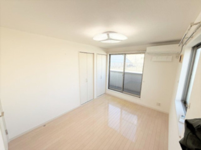 【洋室】 | ■学芸大学駅７分■東口商店街の近く■２０２１年リフォーム歴■４ＬＤＫ＋車２台 | ■東横線「学芸大学駅」歩７分
■東口商店街を抜けてすぐの好立地
■２０２１年に内装リフォーム済
■４ＬＤＫ＋車２台可
■当社のみ販売中
■内覧予約受付中