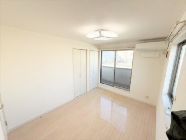 【洋室】 | ■学芸大学駅７分■東口商店街の近く■２０２１年リフォーム歴■４ＬＤＫ＋車２台 | ■東横線「学芸大学駅」歩７分
■東口商店街を抜けてすぐの好立地
■２０２１年に内装リフォーム済
■４ＬＤＫ＋車２台可
■当社のみ販売中
■内覧予約受付中