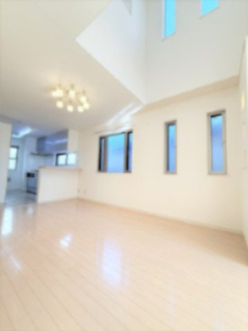 【ダイニング】 | ■学芸大学駅７分■東口商店街の近く■２０２１年リフォーム歴■４ＬＤＫ＋車２台 | ■東横線「学芸大学駅」歩７分
■東口商店街を抜けてすぐの好立地
■２０２１年に内装リフォーム済
■４ＬＤＫ＋車２台可
■内覧予約受付中