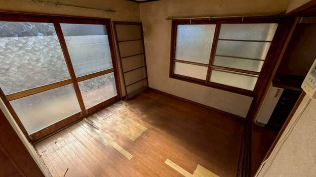 刈谷市宝町　中古戸建の居間・リビング