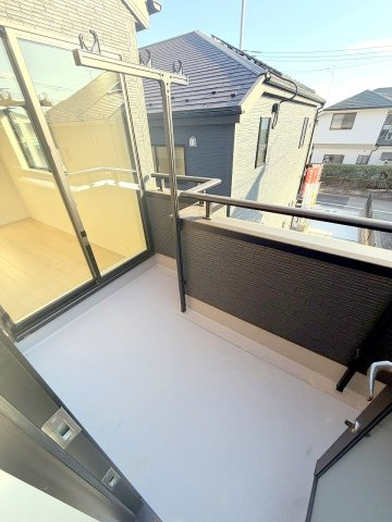 あきる野市草花全２棟　新築分譲のバルコニー