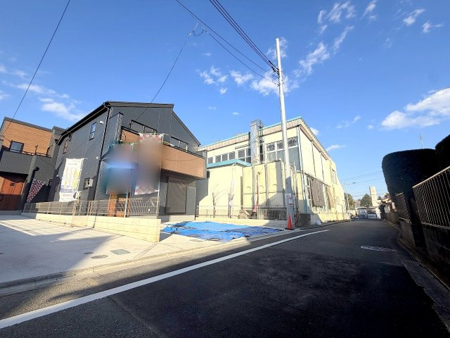 あきる野市草花全２棟　新築分譲の前面道路含む現地写真