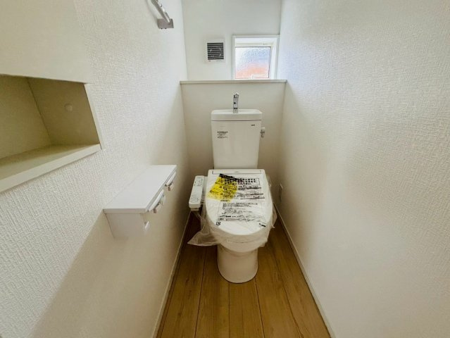 七栄第３３　新築戸建て　１４号棟のトイレ