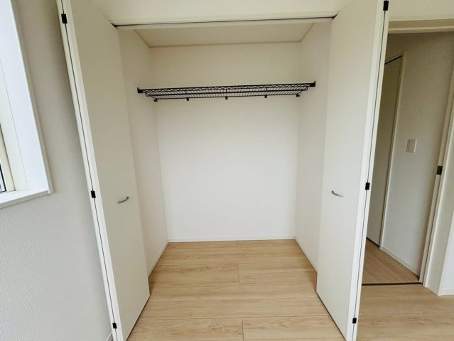 七栄第３３　新築戸建て　１４号棟の収納