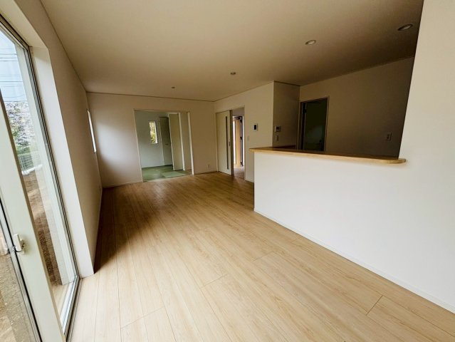 七栄第３３　新築戸建て　１４号棟の居間・リビング