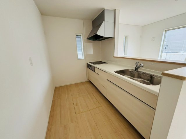 七栄第３３　新築戸建て　１４号棟のキッチン
