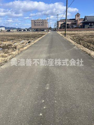 ６６５０２　岐阜市河渡６丁目土地の前面道路含む現地写真