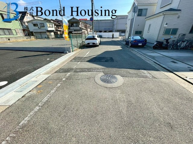 住宅性能評価取得物件　全8棟分譲　王塚台第6　8号棟の駐車場