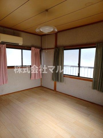 秋津一戸建の洋室|ゆったりした洋室です