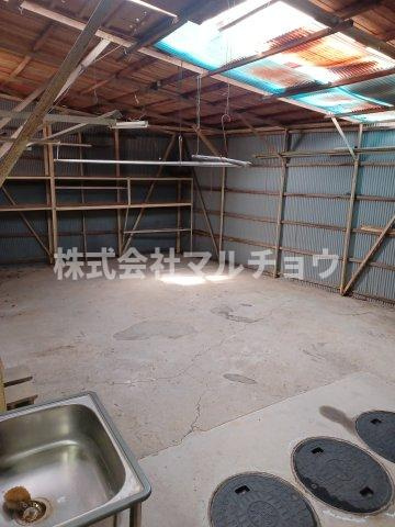 秋津一戸建の駐車場|駐車場兼倉庫