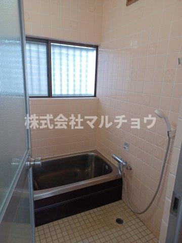 秋津一戸建の浴室|ゆったり過ごせるお風呂です