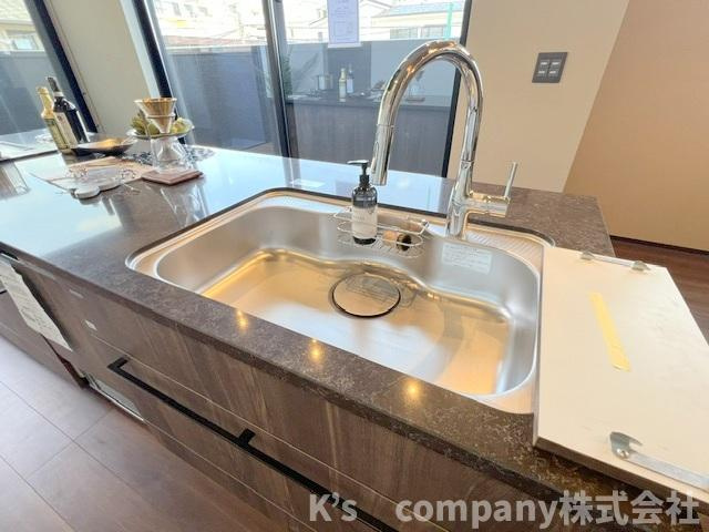 茅ヶ崎市浜竹3丁目　新築戸建のキッチン|耐久性に優れたステンレス素材のシンク◇